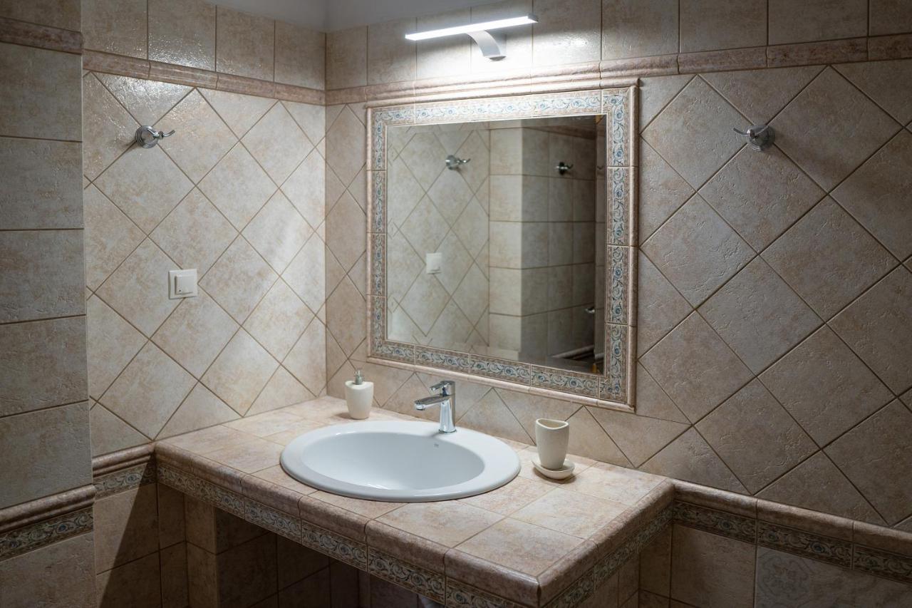 Sea View Apartment Grek Nea 4 Néa Róda Kültér fotó