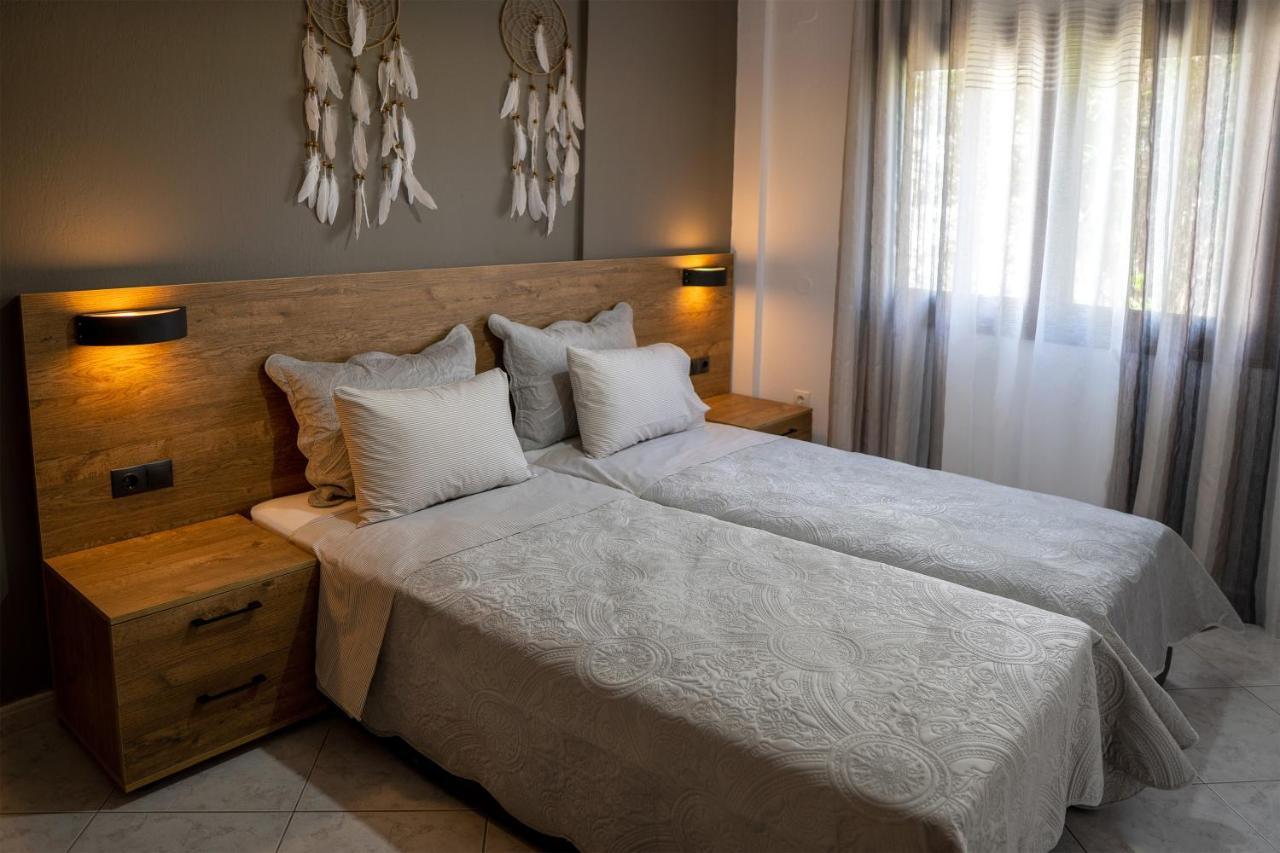 Sea View Apartment Grek Nea 4 Néa Róda Kültér fotó