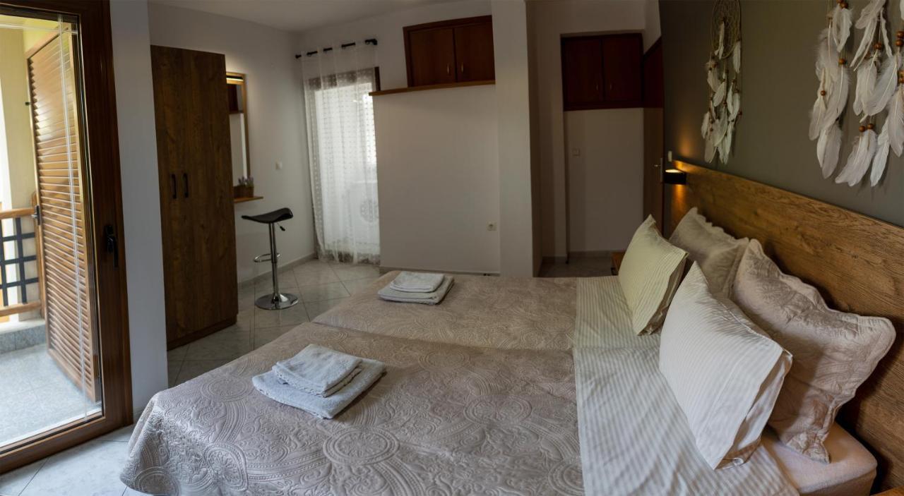 Sea View Apartment Grek Nea 4 Néa Róda Kültér fotó