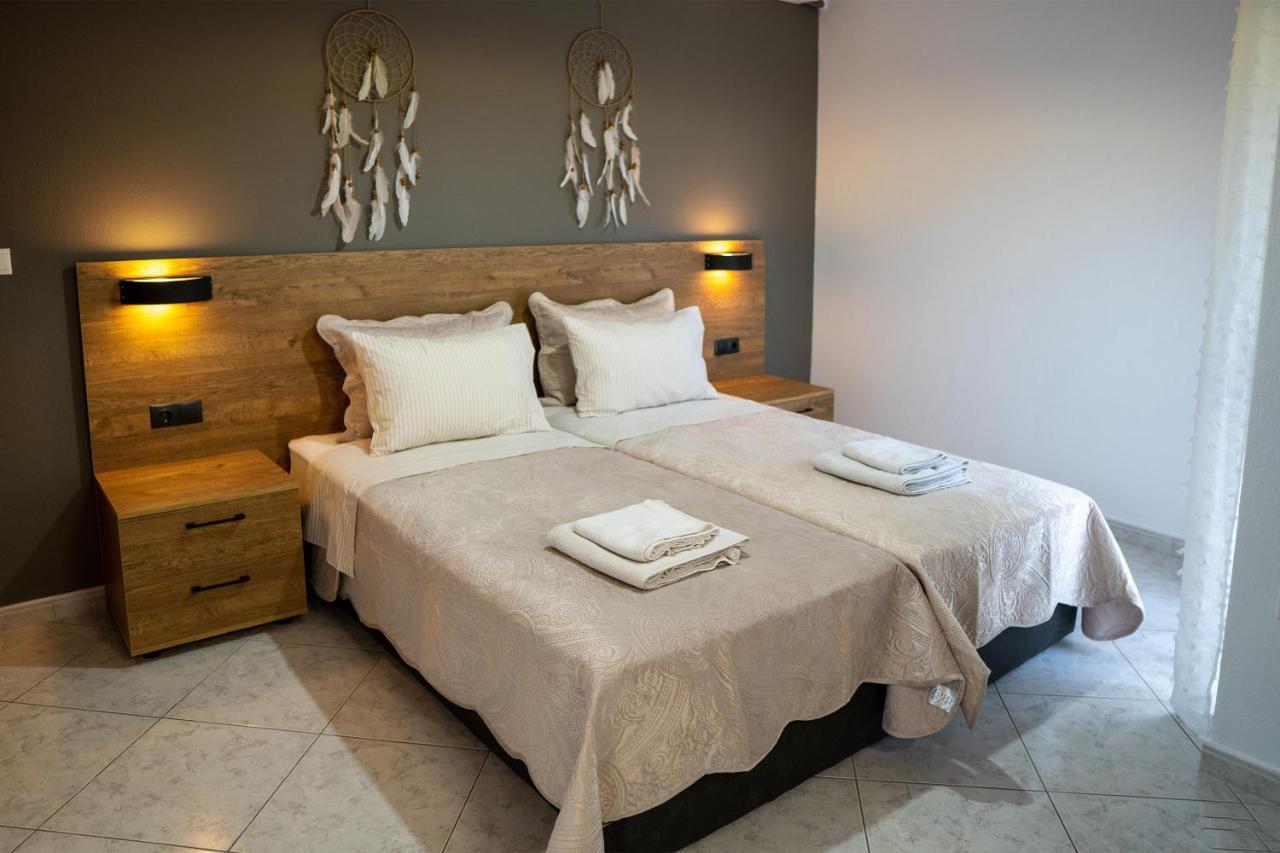 Sea View Apartment Grek Nea 4 Néa Róda Kültér fotó