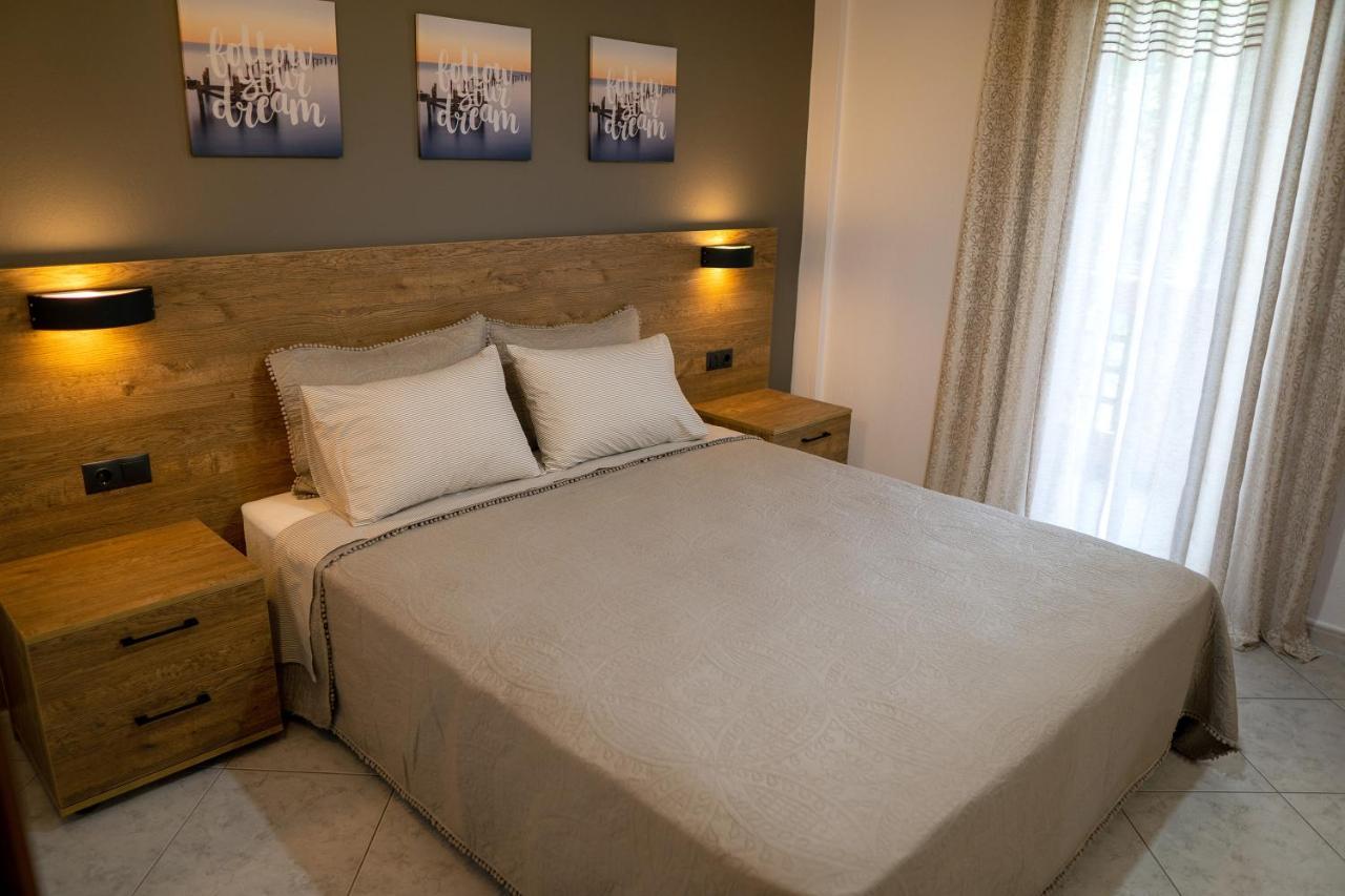 Sea View Apartment Grek Nea 4 Néa Róda Kültér fotó